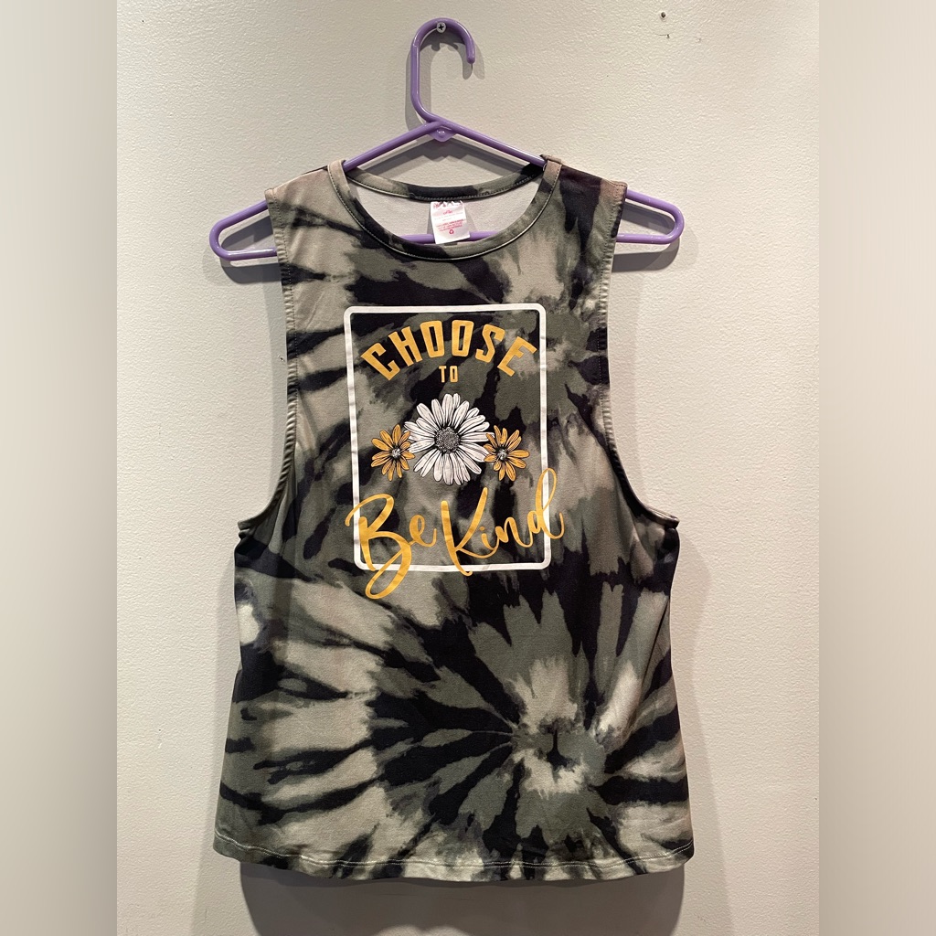 Ladies Medium No Boundaries “Choose To Be Kind” Tank Camouflage Tye Dye Base